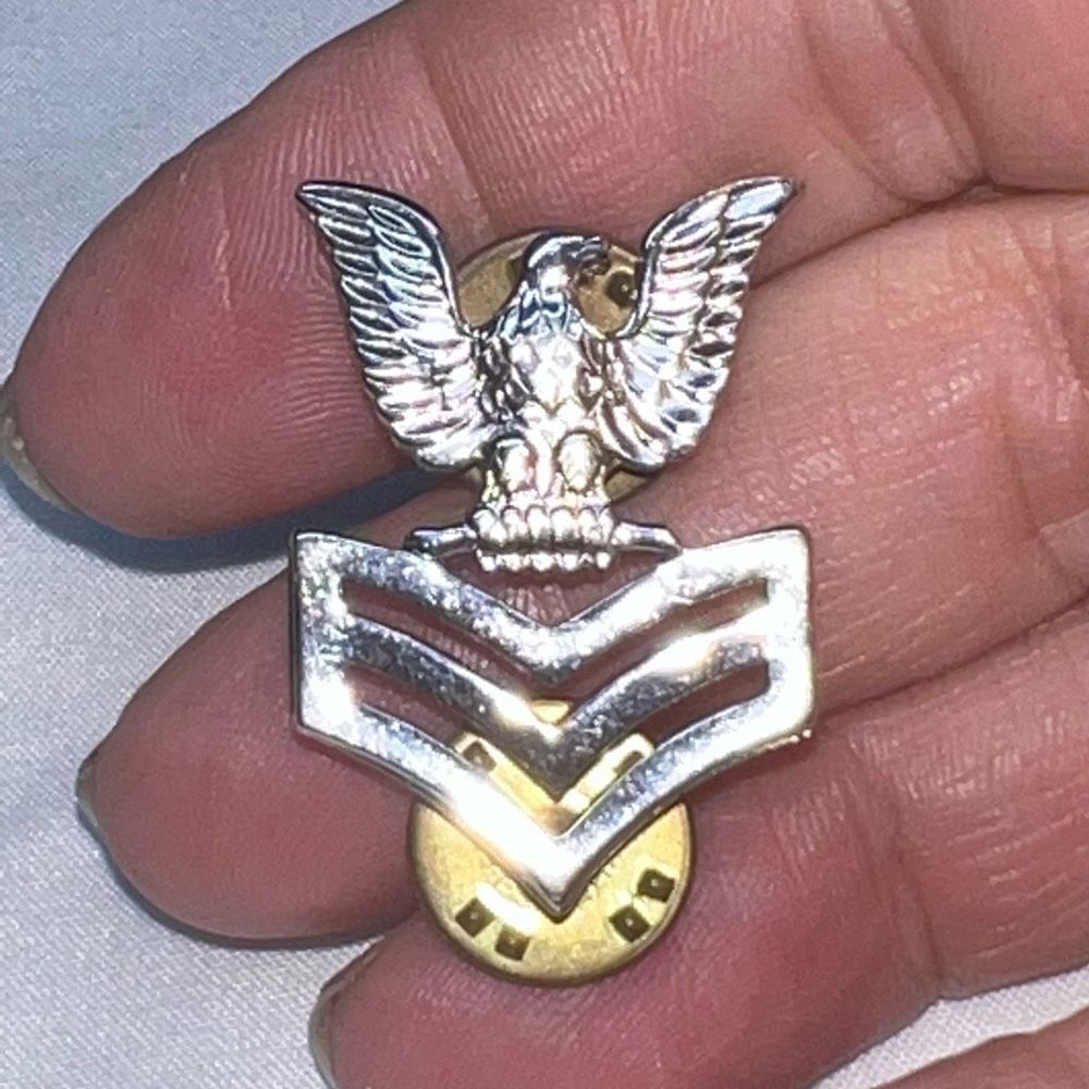 Navy Service Collar Device